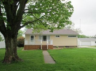 906 W Boston Ave, Monmouth, IL 61462