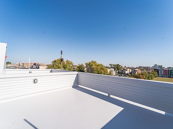 5th image of 1750 N 22nd St #303