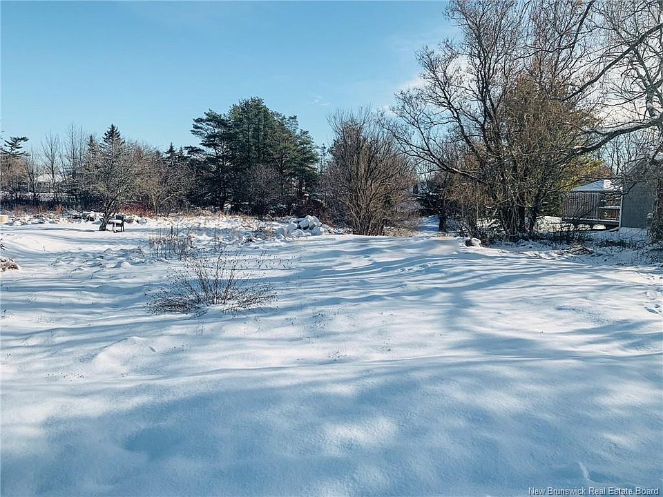 2nd image of 46 Spring St