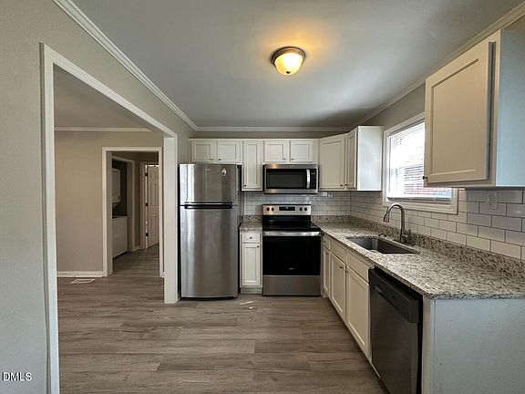3rd image of 2706 Cartier Dr