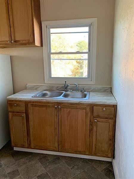 1st image of 203 N 2nd St APT 2