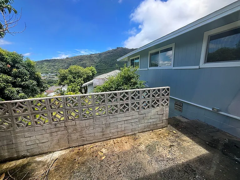 1716 Kuikele St — Photo 3