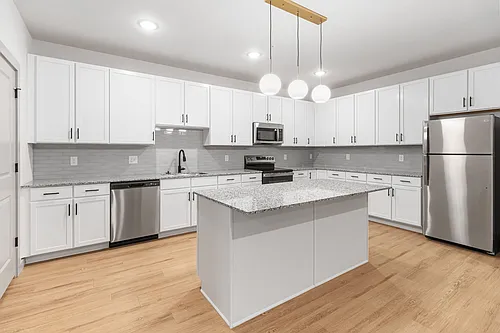 Altura Apartments Photo 1