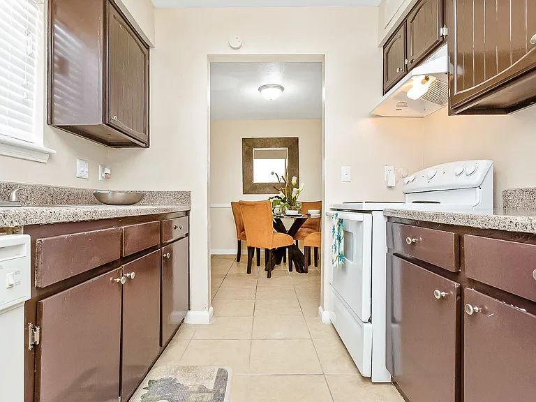 The Alora Apartments — Photo 28
