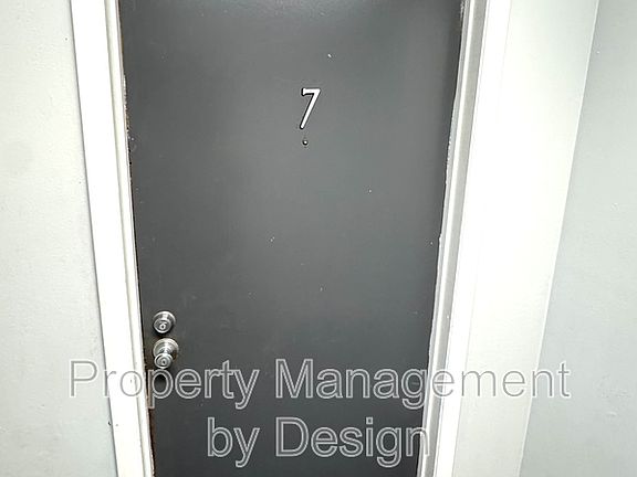 4th image of 1033 5th St APT 7