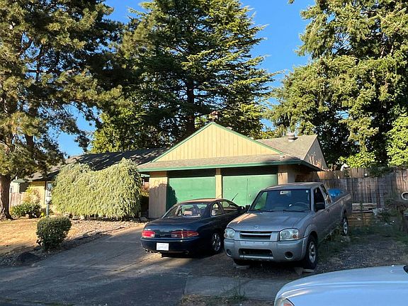 2nd image of 1002 SE 210th Ave