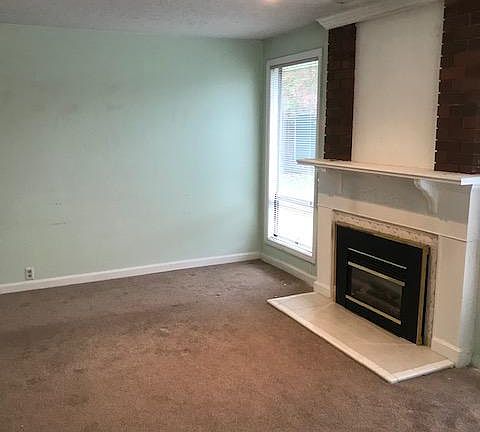 Gas fireplace