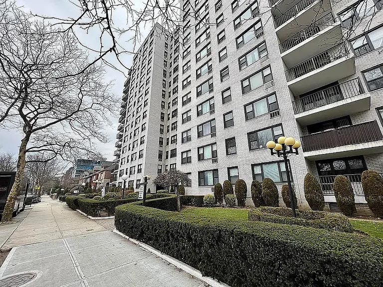 1360 Ocean Pkwy #5C — Photo 8