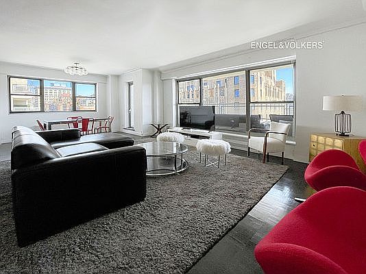 1st image of 2 5th Ave APT 17C