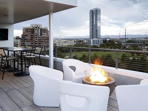 3rd image of 1425 Market St #125