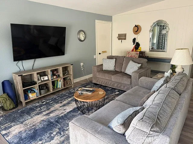 2 bed, 953 sqft, $3,500 — Photo 3