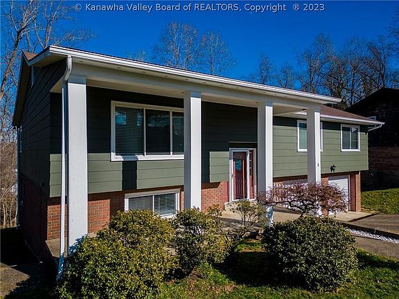 4th image of 5 Larchmont Dr