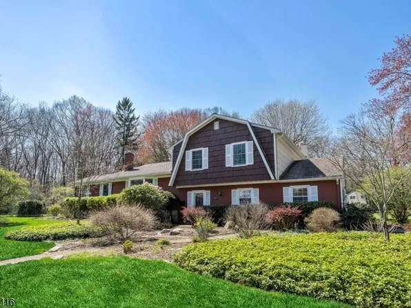 62 Martis Ave, Ramsey Boro, NJ 07446