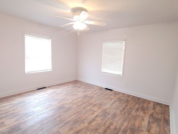4th image of 2727 Peanut Rd
