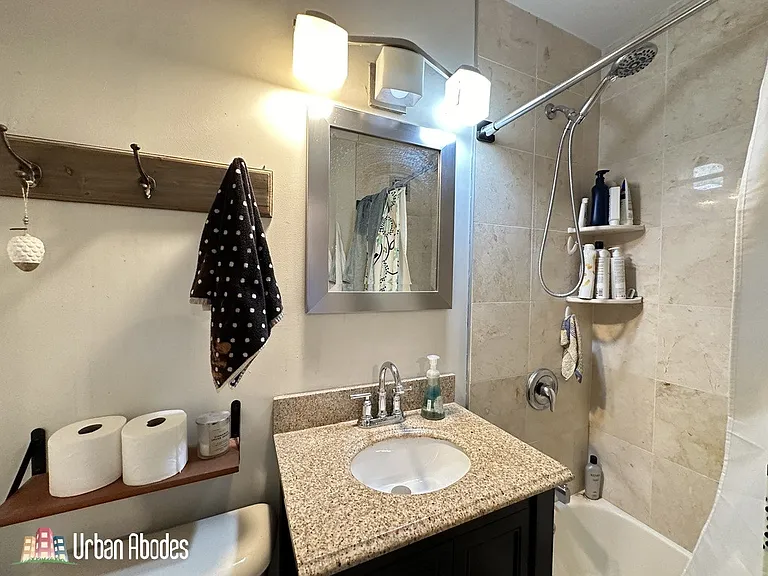 3410 N Lake Shore Dr #12F — Photo 20