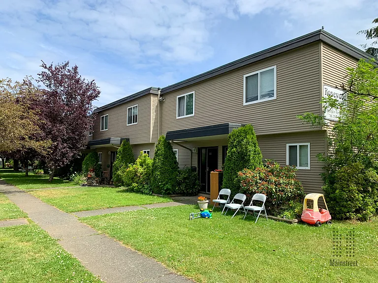 1060 Willemar Ave — Photo 9