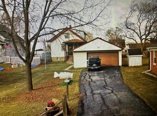 3626 E Iona Ter, Cudahy, WI 53110