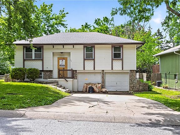 2nd image of 107 Brentwood Dr