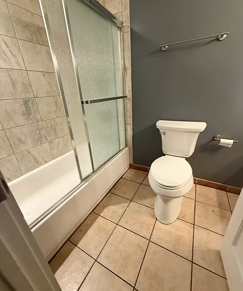 230 E 9th St #1 — Photo 5