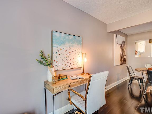 3rd image of 220 Elizabeth St APT G5