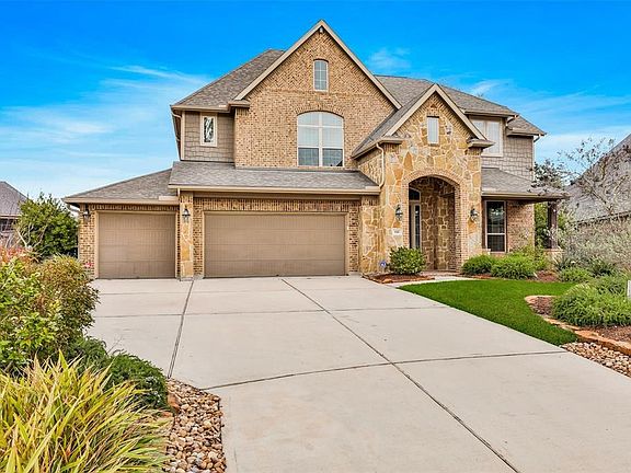 2nd image of 110 Cedar Brush Ct