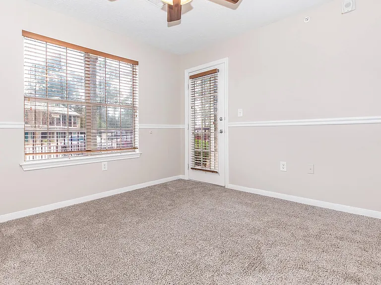 Residence at Piney Shores — Photo 30