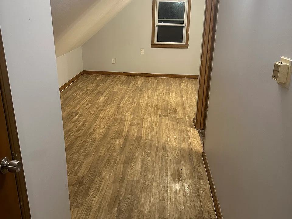 Room 1 with bathroom