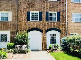 14701 Bentley Sq, Centreville, VA 20120
