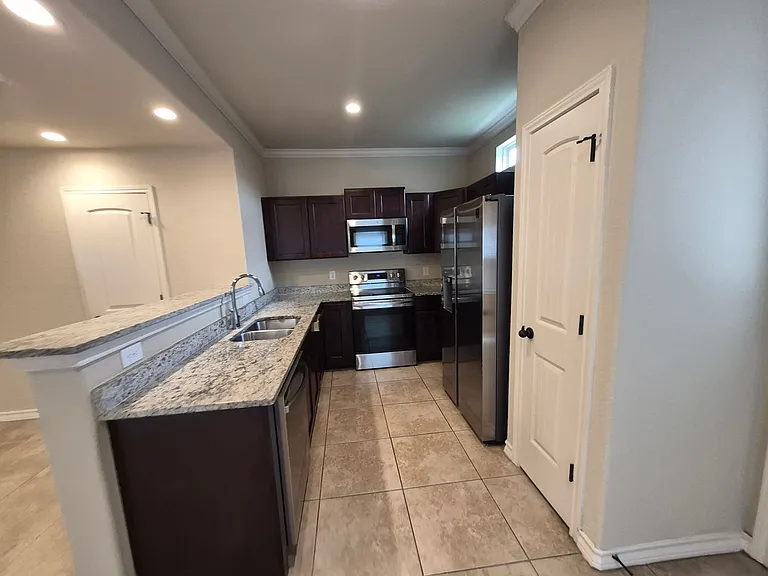 6406 Marcel Way #101 — Photo 10