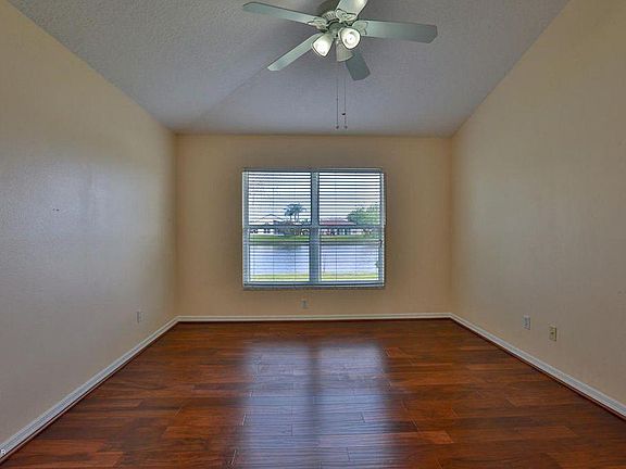5th image of 6750 Ferri Cir