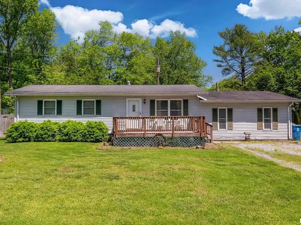 302 S Pecan St, De Soto, IL 62924