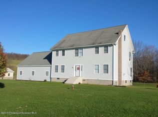 204 Bell Mountain Rd, Jermyn, PA 18433
