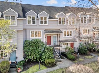 2700 Bedford St APT E, Stamford, CT 06905