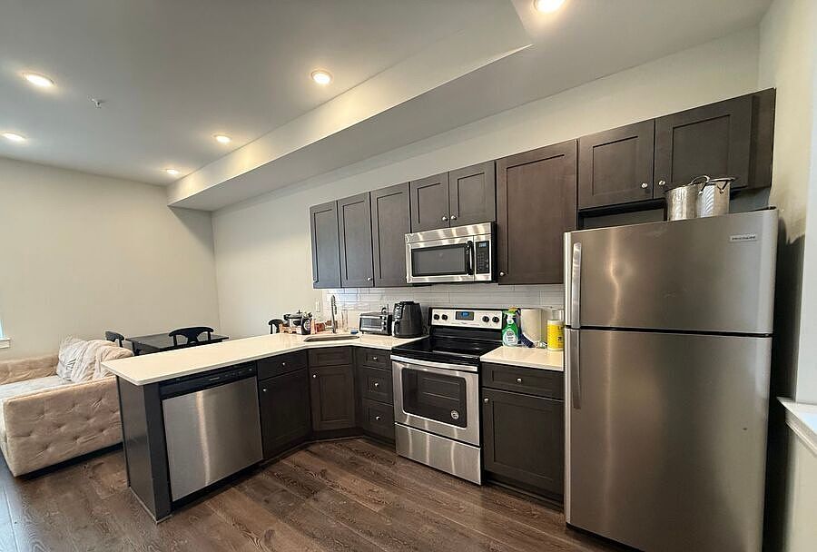 1st image of 1229A N Franklin St #1