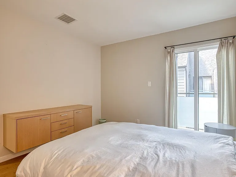 1342 Stanford St #7 — Photo 14