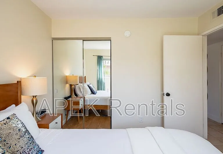2415 E Finley Rd — Photo 52