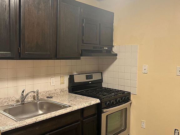 4th image of 1223 Lancaster Ave