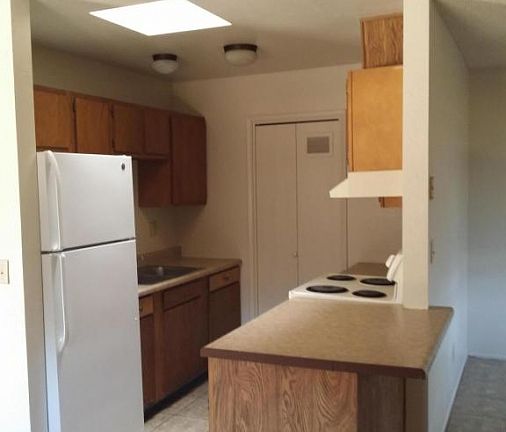 4th image of 3741 E Monte Vista Dr