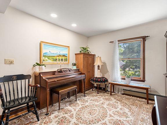 5th image of 25 Kendall Rd