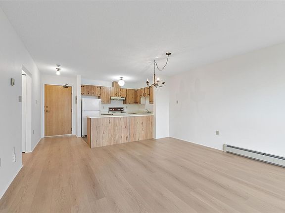 4th image of 1745 Leighton Rd #611