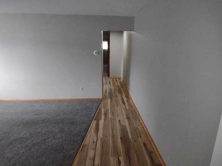 8401 Center Dr NE — Photo 8