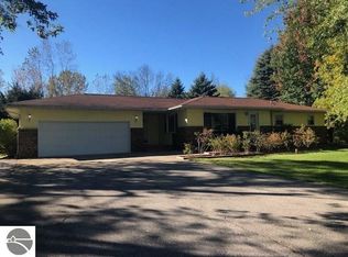 1120 S Loomis Rd, Mt Pleasant, MI 48858