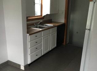 31630 5 Mile Rd, Livonia, MI 48154