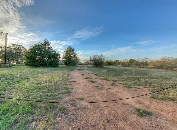 2nd image of 3848 S State Highway 304 Space 1