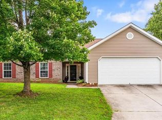 705 Eagle Point Dr, Kernersville, NC 27284