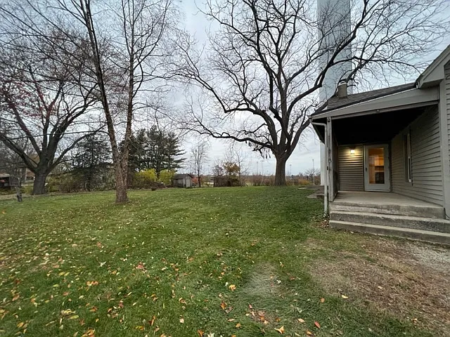 307 N Division St — Photo 6