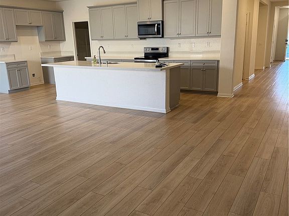 2nd image of 7568 Nectarsweet Dr