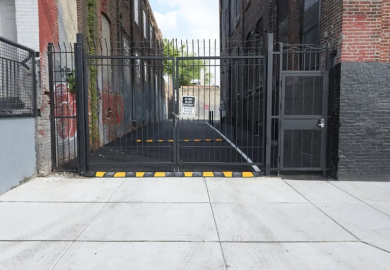 1901 E Willard St #103 — Photo 18