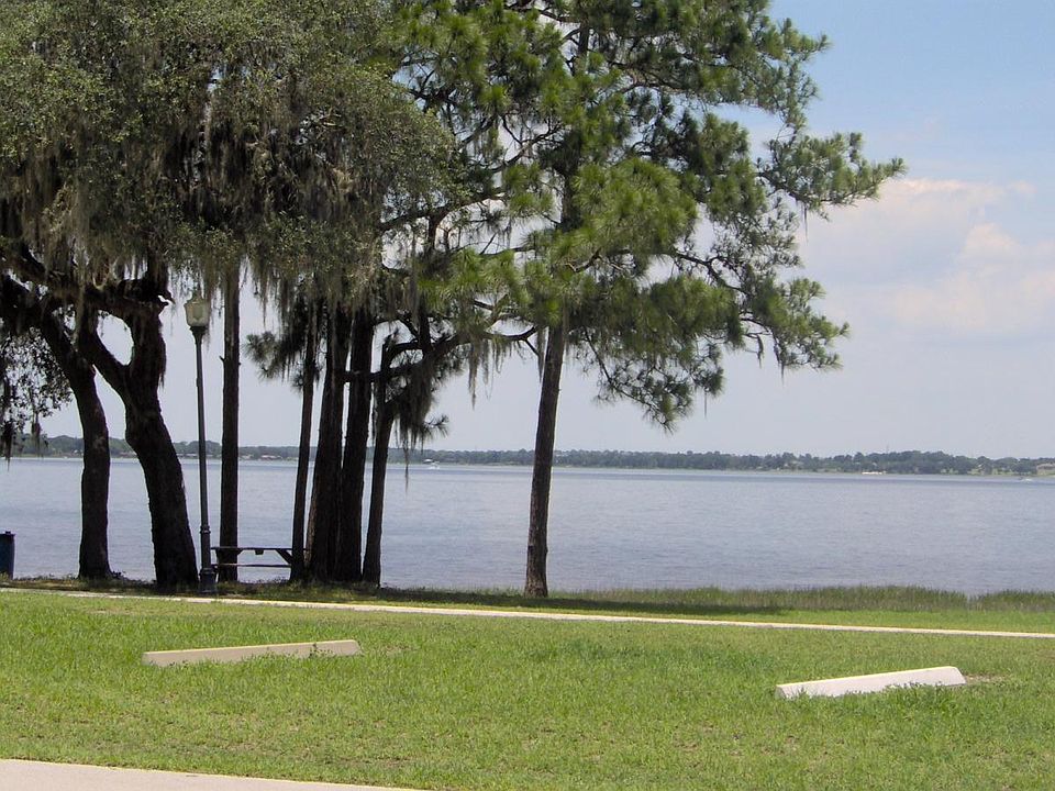 1st image of 436 Lake Minneola Dr APT 1