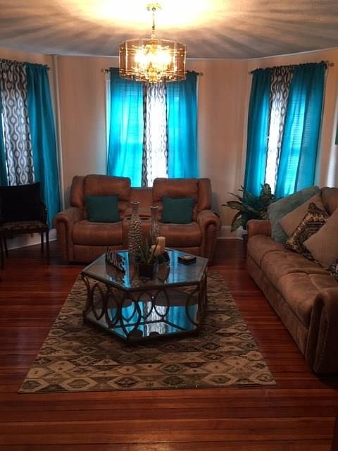 1st image of 125 Reservoir Ave